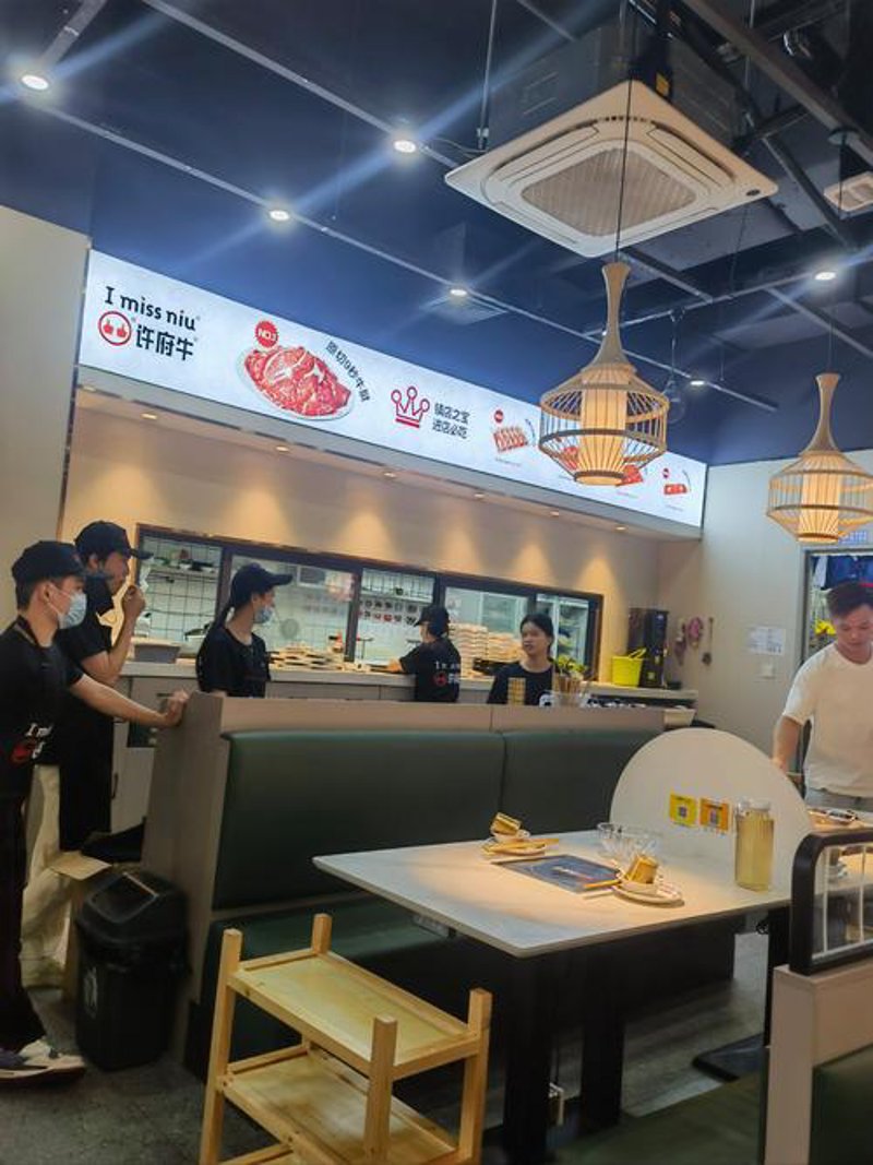 餐饮管理公司在上海：专业与创新的双重火花